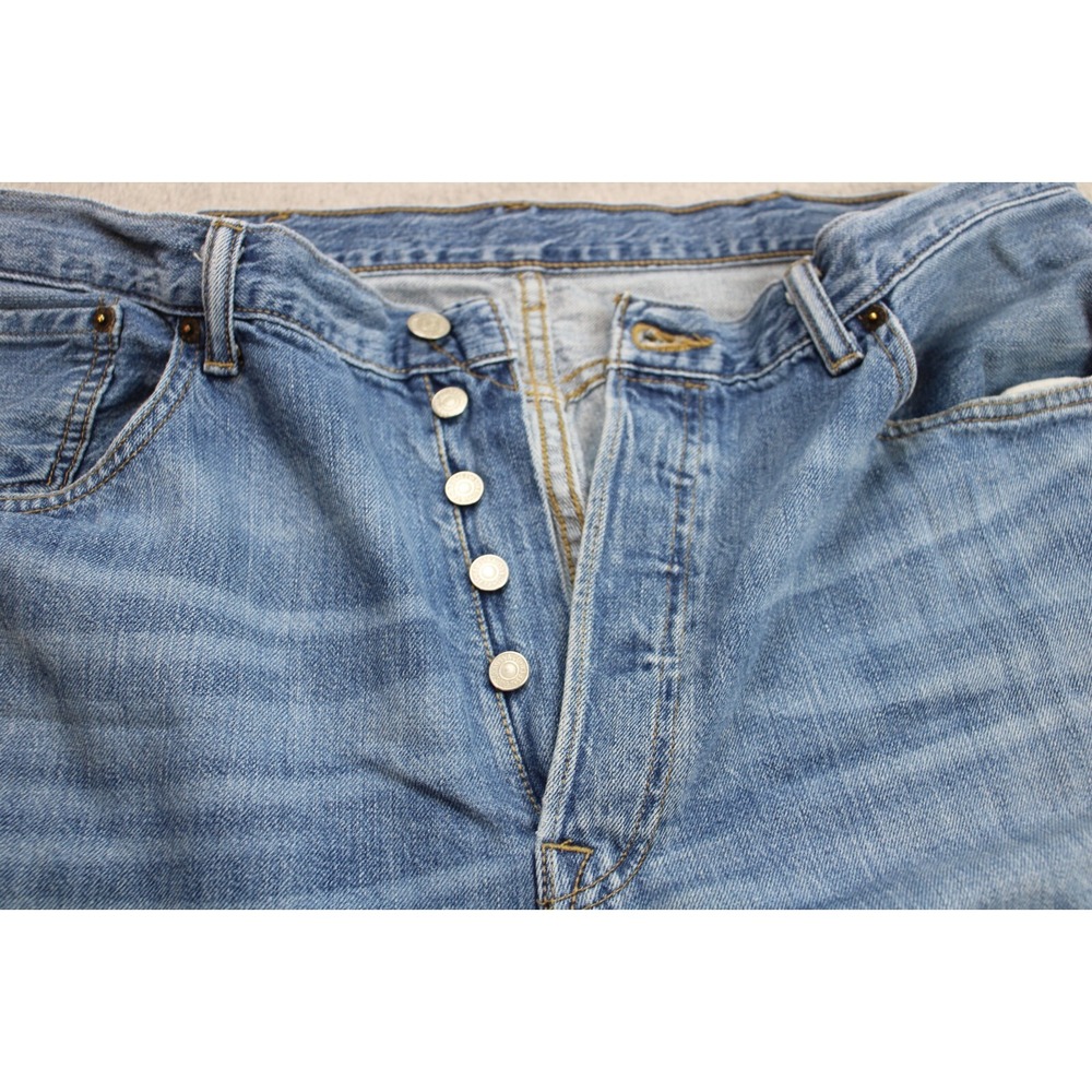 Levis 505 Jeans Mens 38 x 30 Blue 100% Cotton Regular Fit Straight Fly Button - Picture 3 of 10